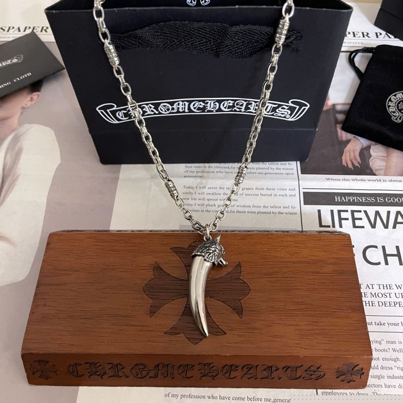 Ch**me He**ts necklaces